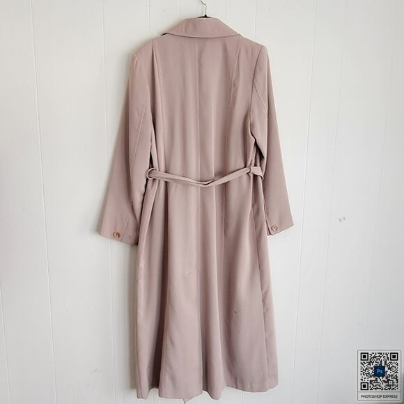 Gallery Vintage Long Sleeve Button Front Belted Trench Coat - Picture 5 of 7